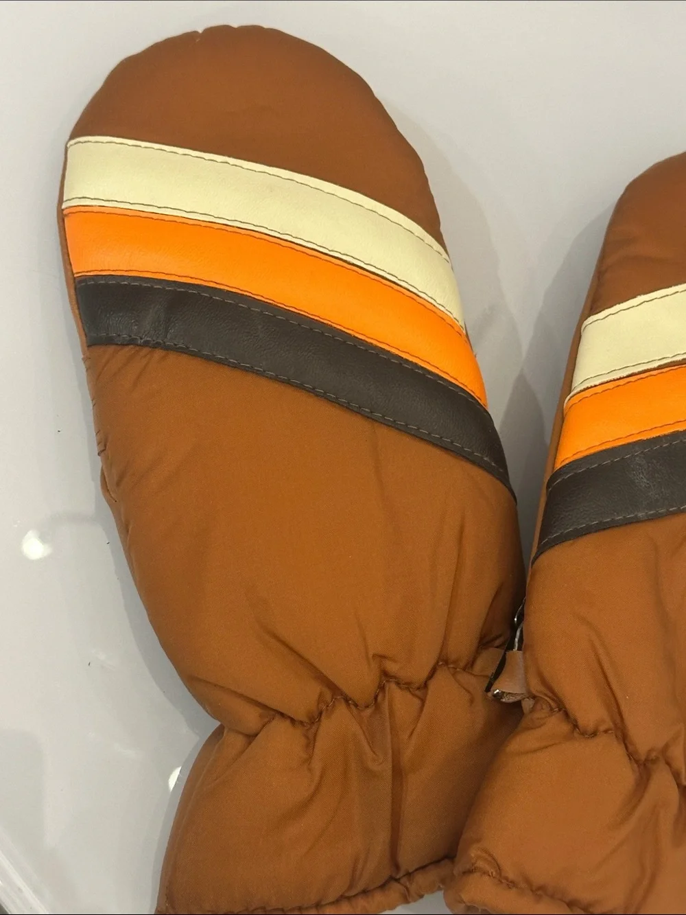 Vintage winter ski mittens Orange & Cream Stripes ladies 70’s snow retro bunny